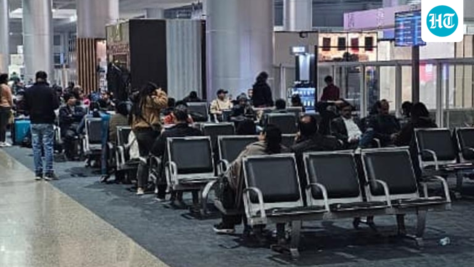 Government orders IndiGo to clear refunds | When is the deadline, who gets a full refund?