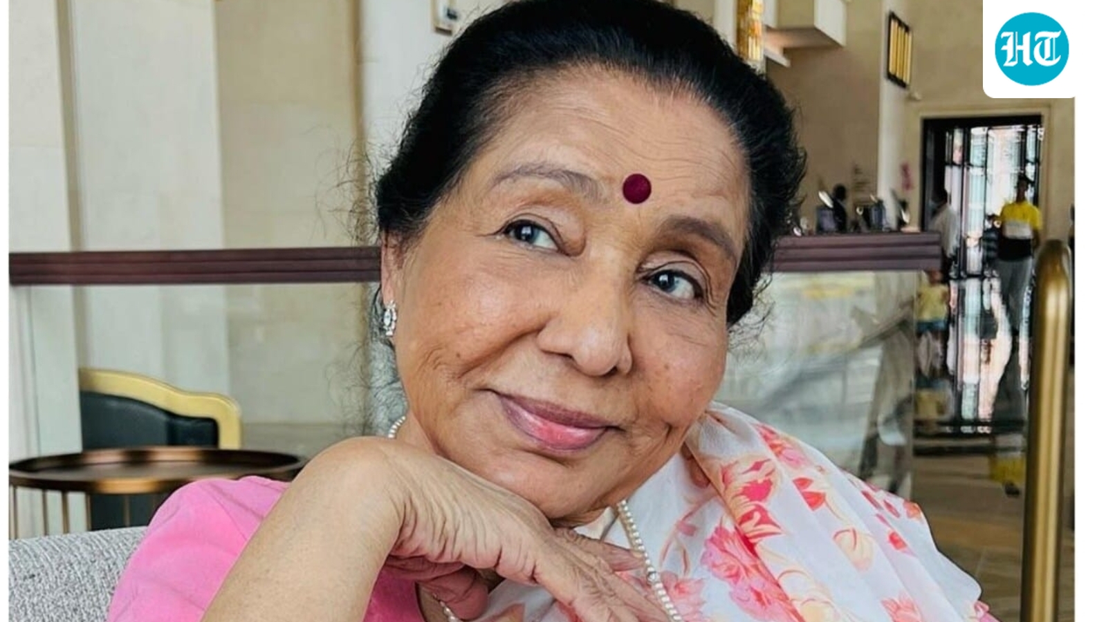 When Asha Bhosle was covered in bruises after an accident but still showed up due to her professional commitment