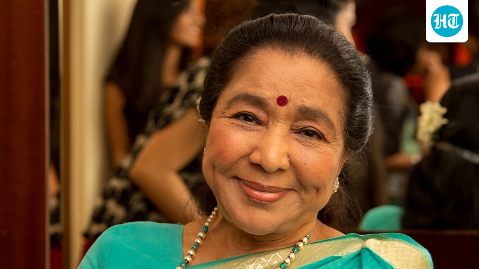 Asha Bhosle death news live updates: Legendary singer dies at 92 after brief illness, last rites on Monday