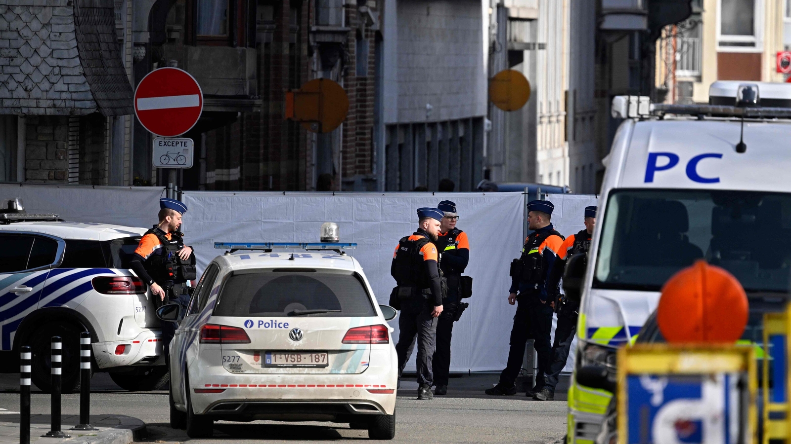 Train hits school bus in Belgium's Buggenhout, several feared dead