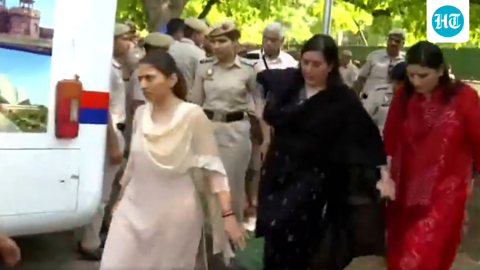 BJP MPs Bansuri Swaraj, Raksha Khadse detained during protest march to Rahul Gandhi's residence