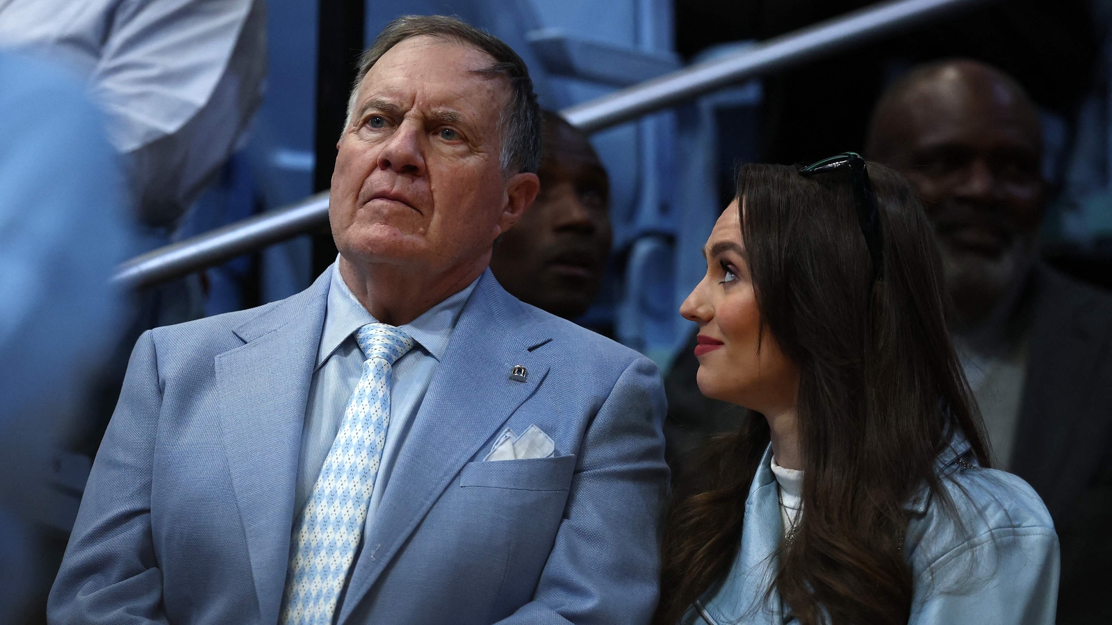 SNL pokes fun at Bill Belichick's 49-year age gap with his girlfriend: ‘Old men can now date far younger women’