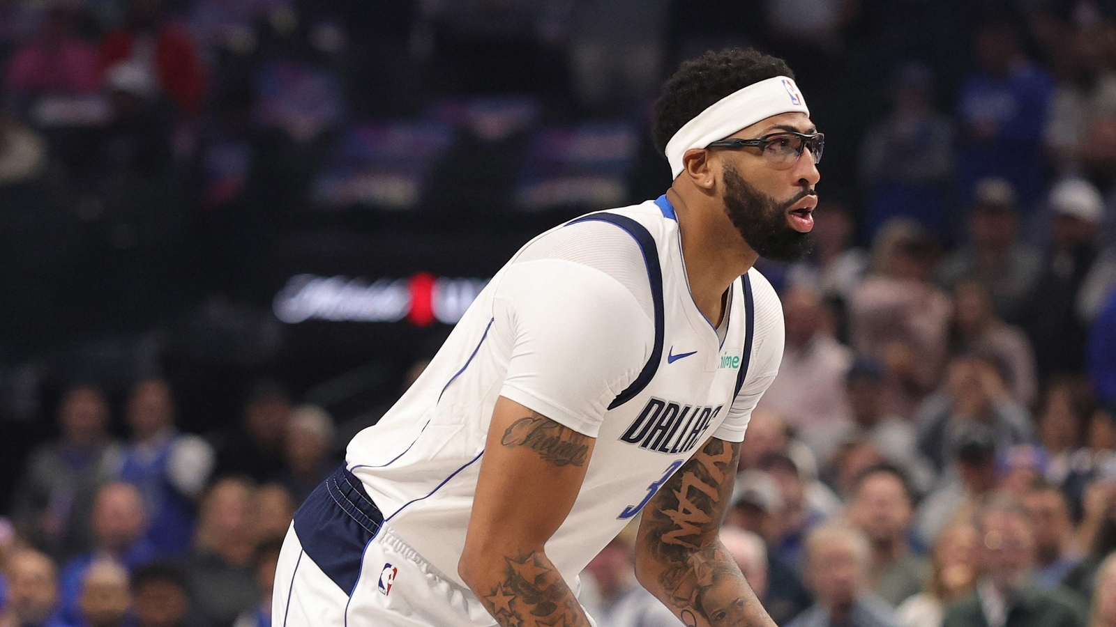 Anthony Davis injury update: Mavericks suffer after star player's mid-game exit