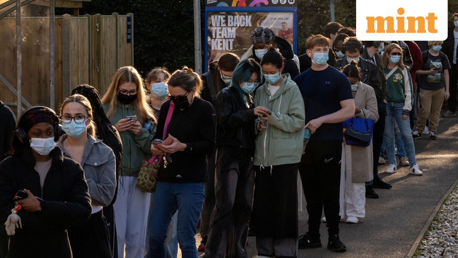 Fast-moving Meningitis outbreak kills young people in England. What to know about the deadly disease