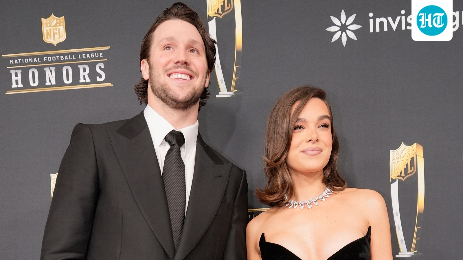 Cha Cha and Pop Pop are here! Hailee Steinfeld's parents sweetly welcome granddaughter