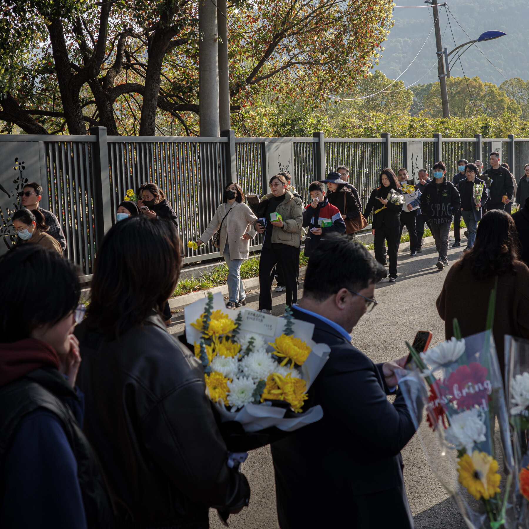China Mourned an Education Influencer. The Grief Was a Quiet Revolt.