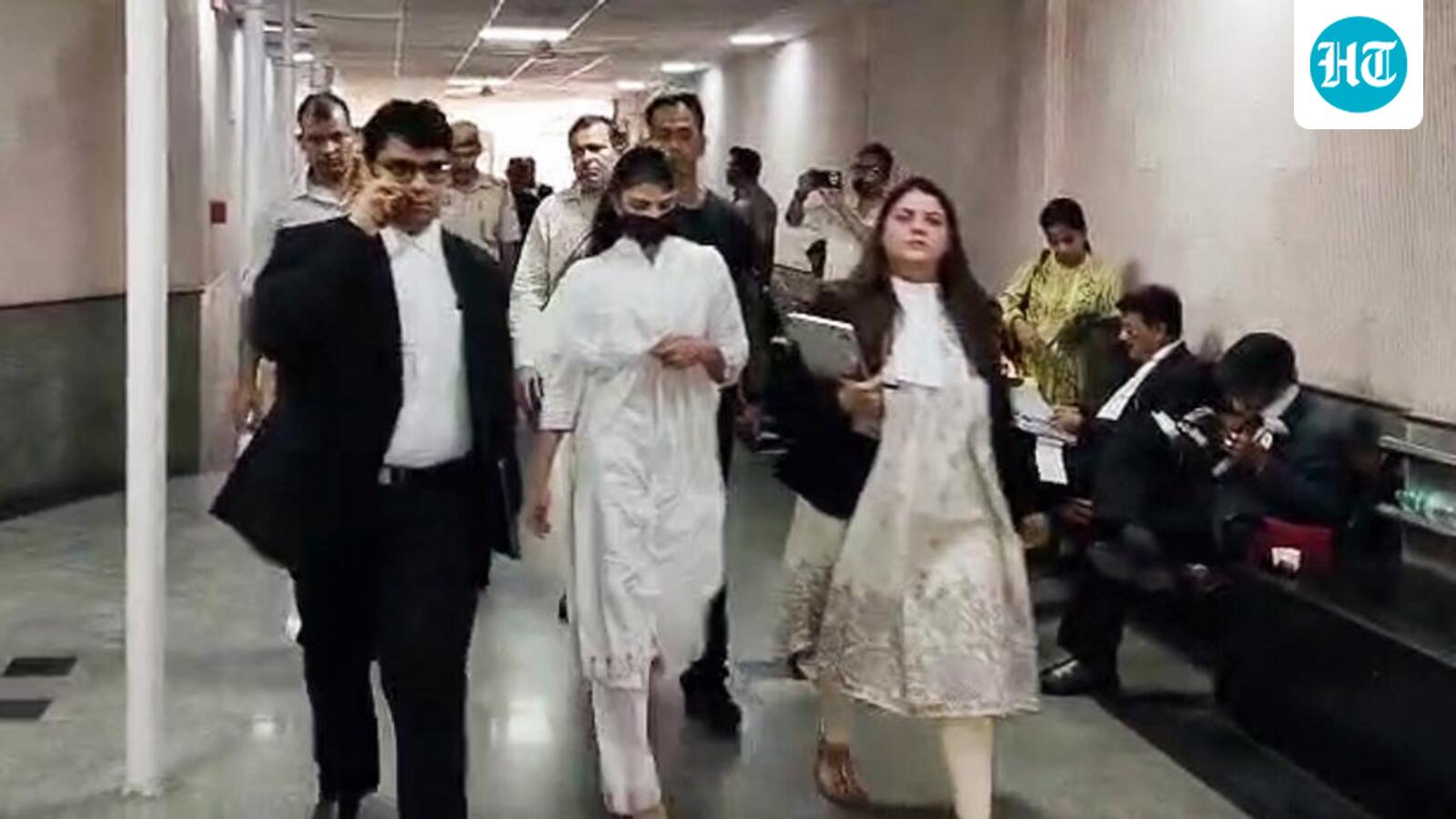SC allows Jacqueline Fernandez to withdraw plea in  ₹200-crore PMLA case