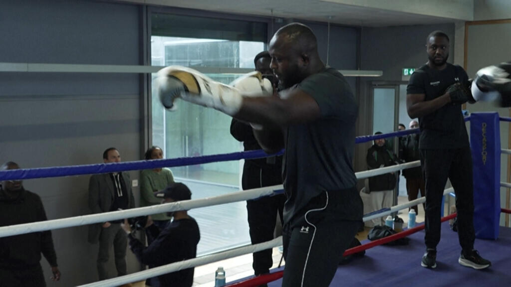Senegalese wrestling champion Modou Lô turns his hand to boxing in Paris