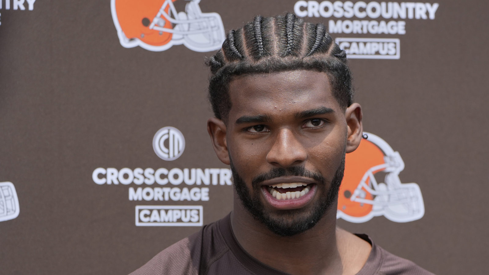 Shedeur Sanders' first traffic-stop video goes viral as officer says, ‘He doesn’t know who you are'