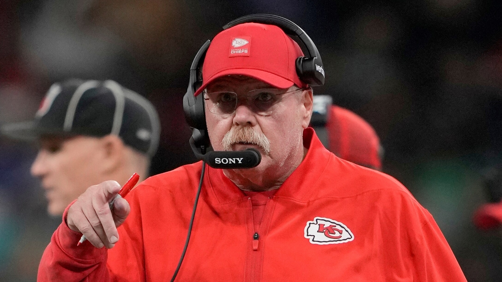 'Out of ideas': Andy Reid, Patrick Mahomes face backlash as Chiefs offence struggles against Eagles