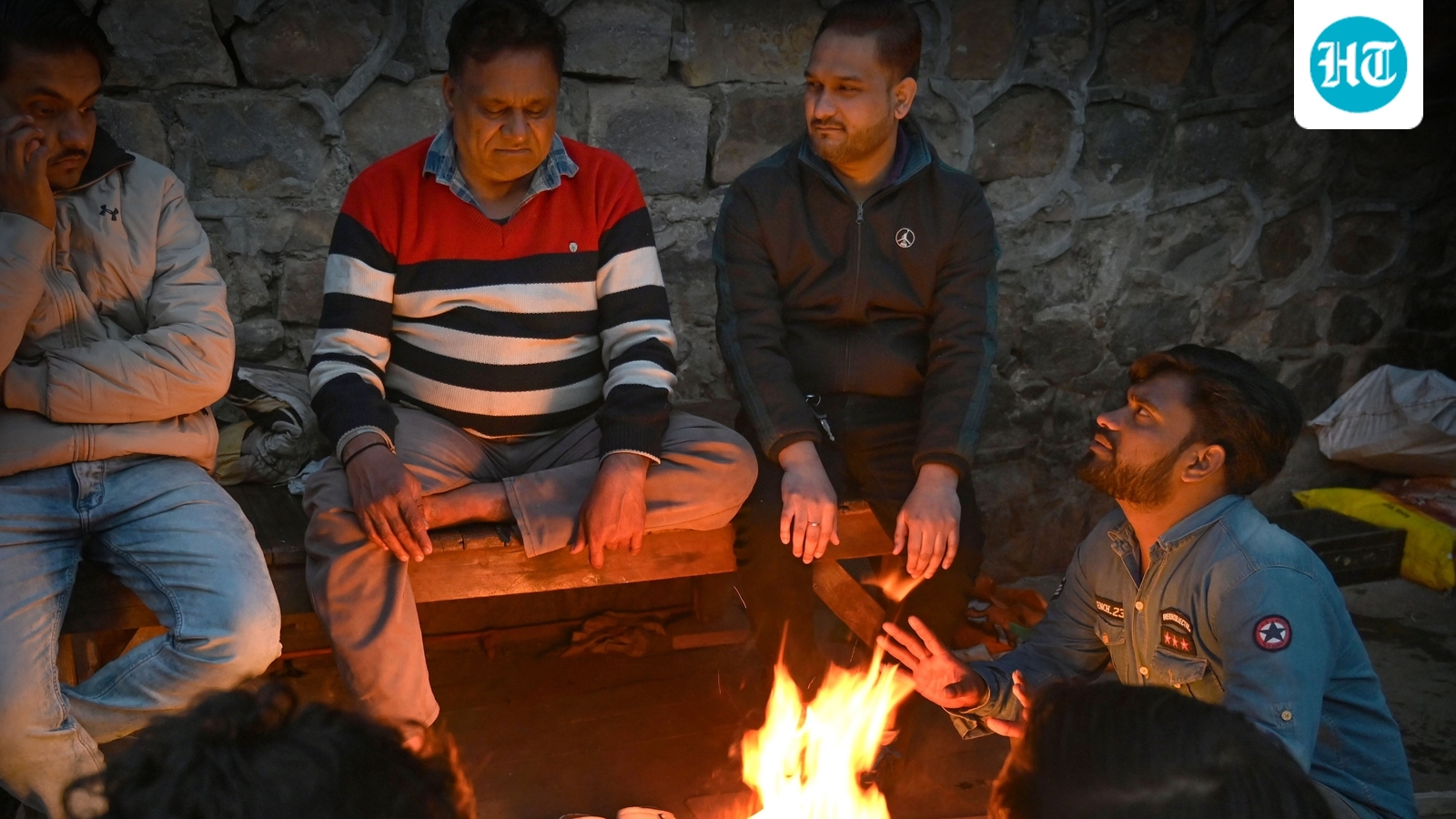 Delhi on orange alert for dense fog; IMD issues cold wave warning for North India | Weather updates