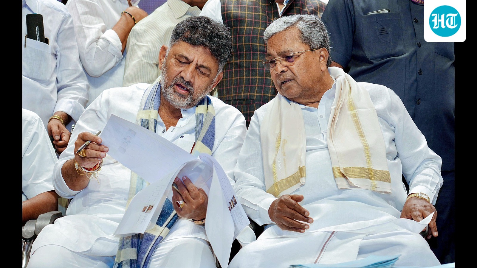 Several MLAs visit CM amid cabinet reshuffle speculations