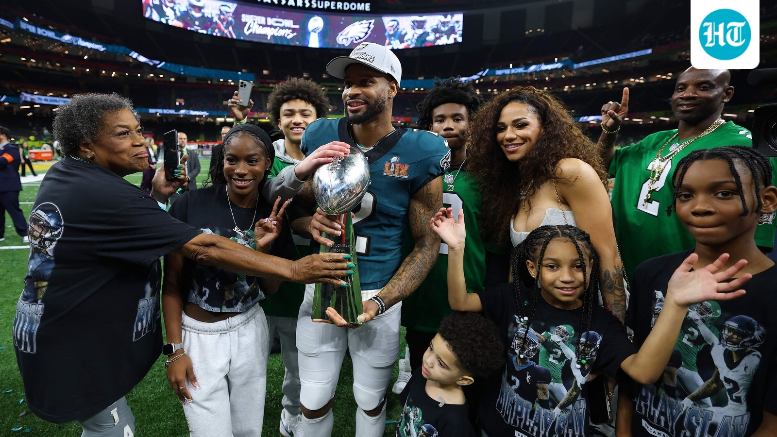 Darius Slay's wife Jennifer gives epic reaction to ex-Eagles star's retirement: ‘Coldest video’