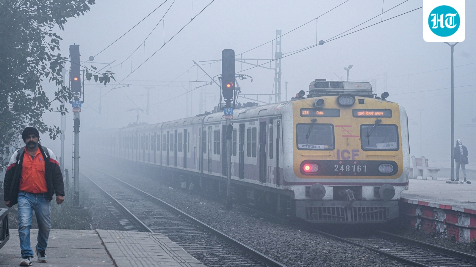 Toxic smog tightens grip on Delhi; air quality expected to remain ‘severe’ for coming days