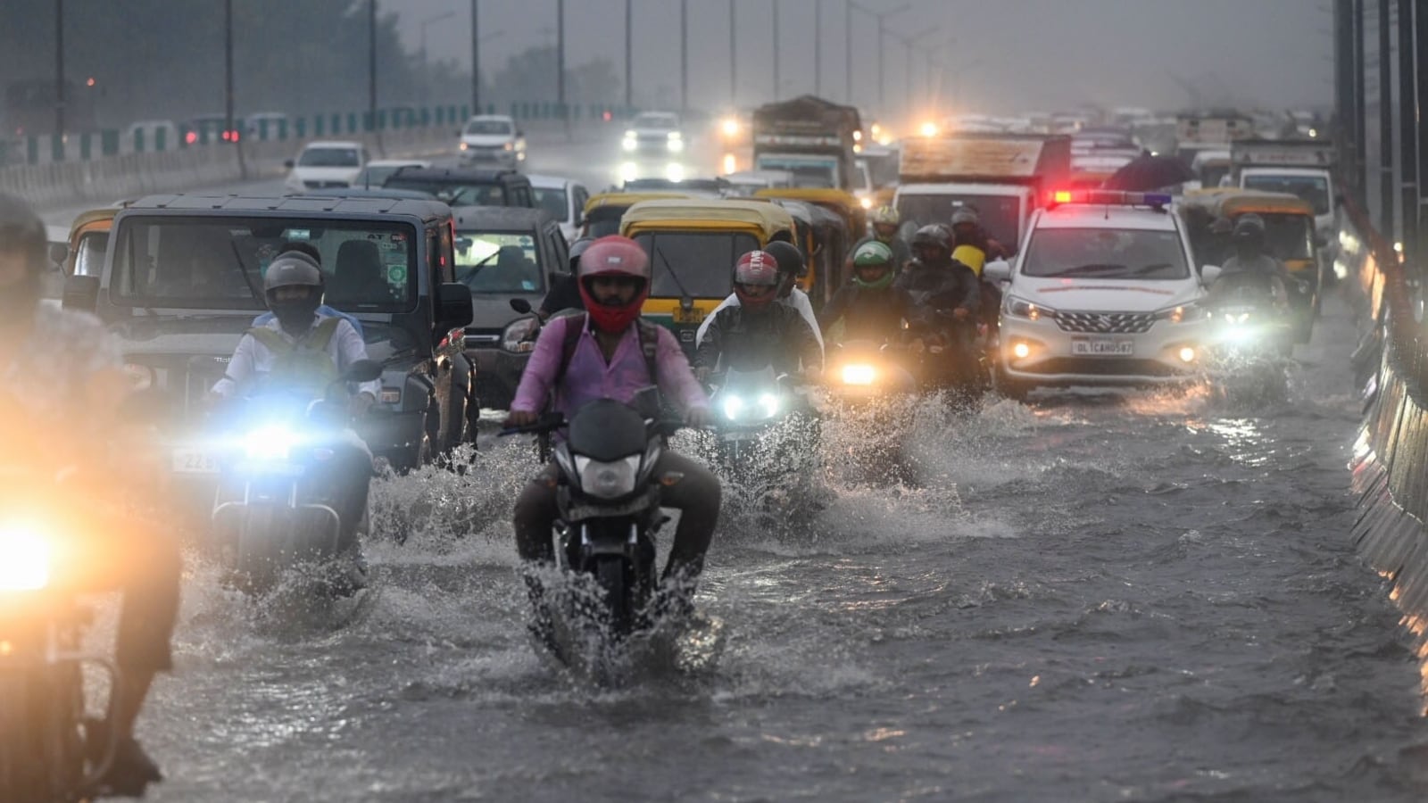 Rain lashes Delhi-NCR; IMD issues orange alert for Noida, Ghaziabad | Details