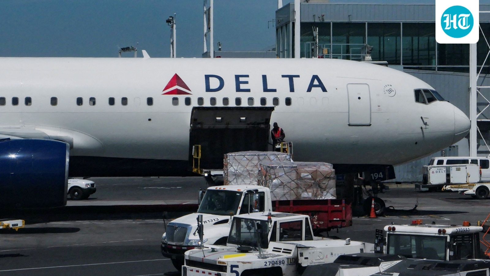 Delta flight 1076: What happened when fireworks hit a plane landing in Chicago? 'Felt a big bang'