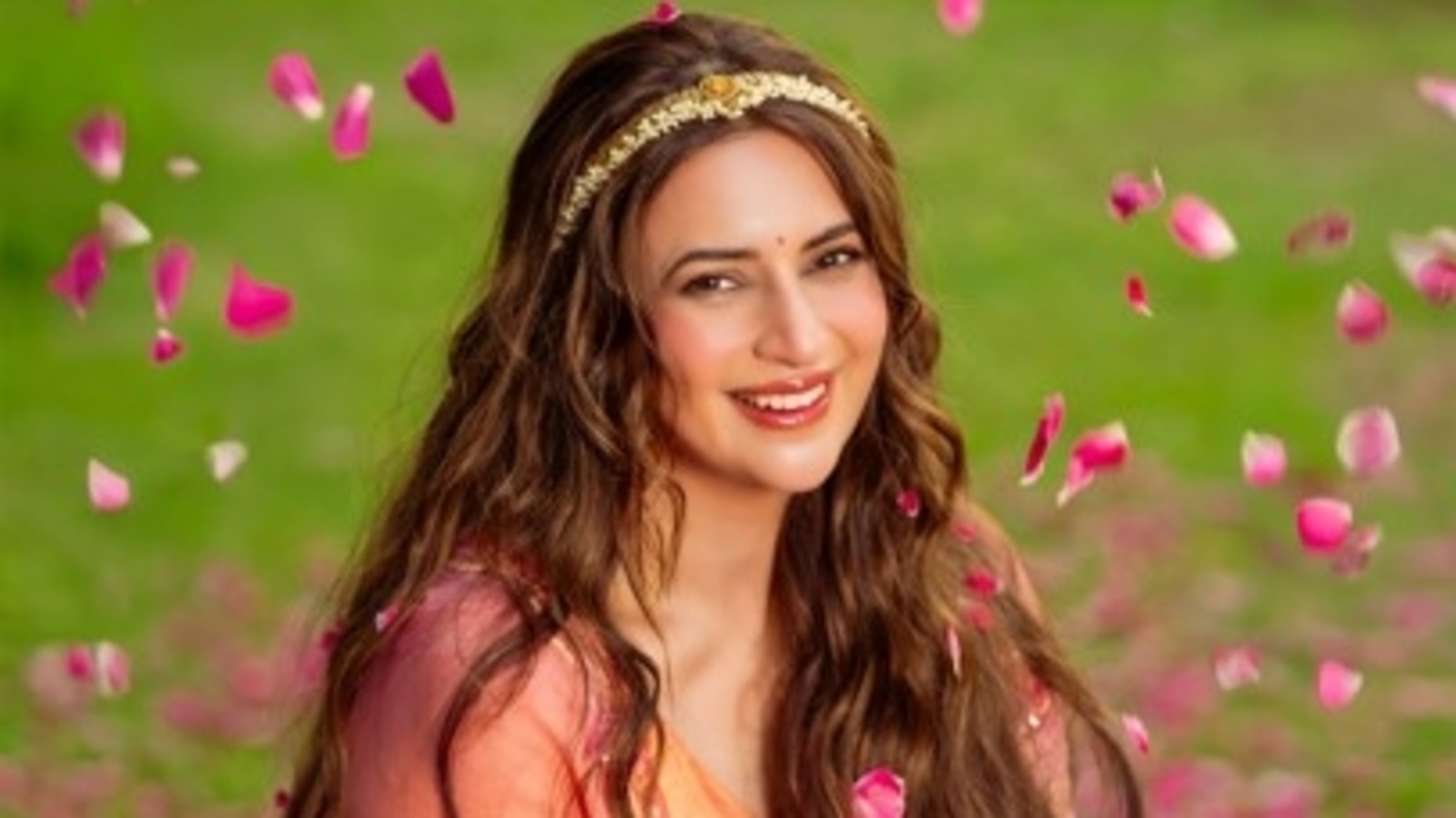 Divyanka Tripathi: It’s fun to break fashion rules on Holi