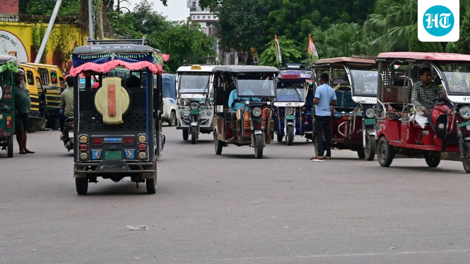 Govt orders removal of 3 battery management apps used to halt e-rickshaws: Sources