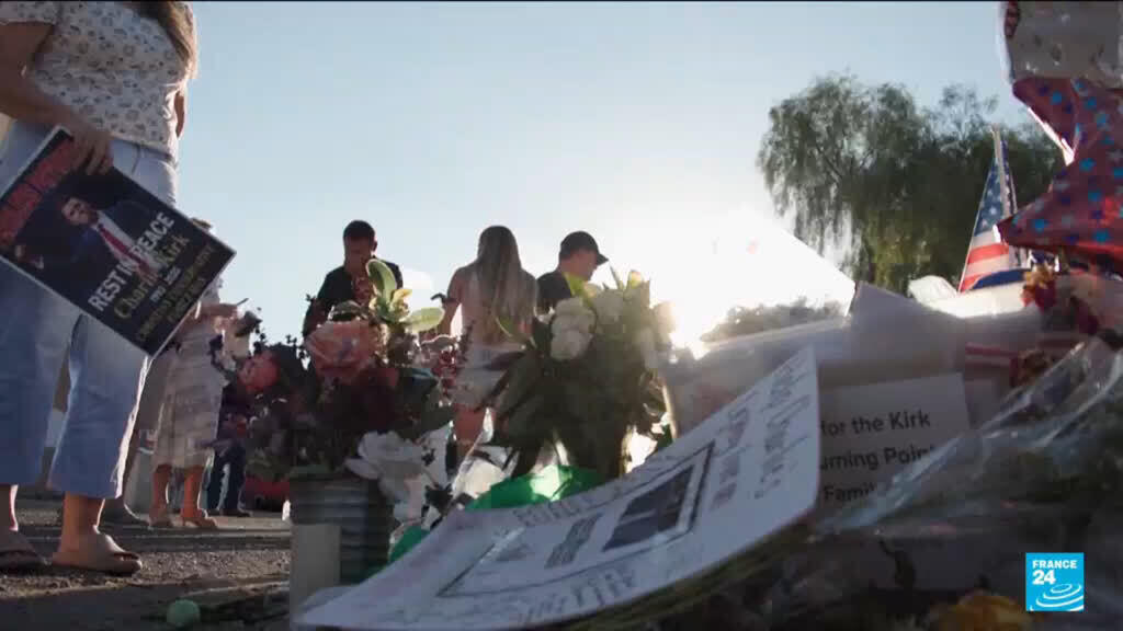 Supporters mourn Charlie Kirk in Phoenix marches ahead of his funeral
