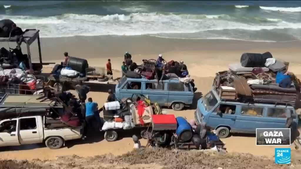 Israel and Hamas resume Gaza ceasefire talks in Egypt