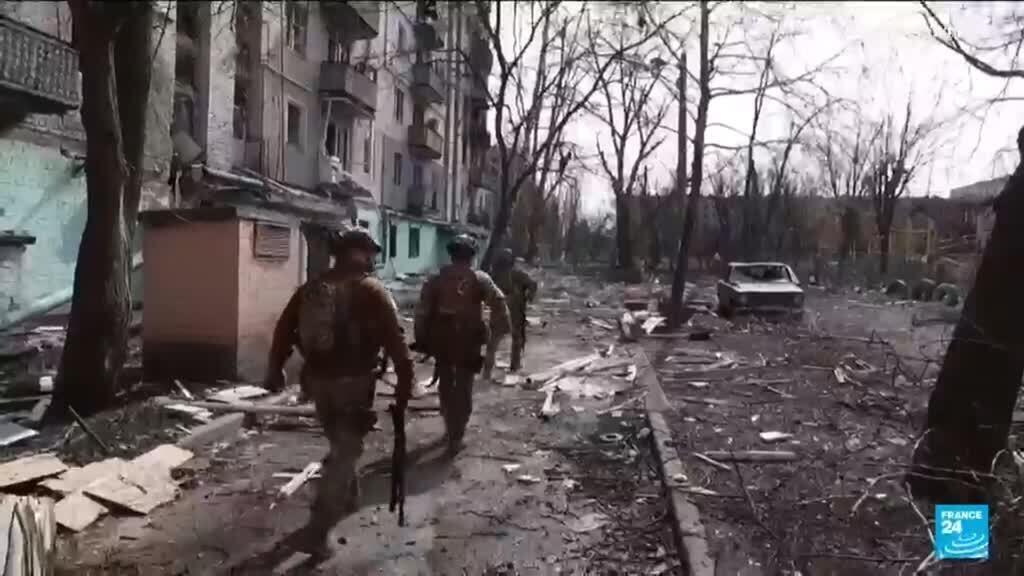 Zelensky visits troops in Pokrovsk as fighting for key city continues