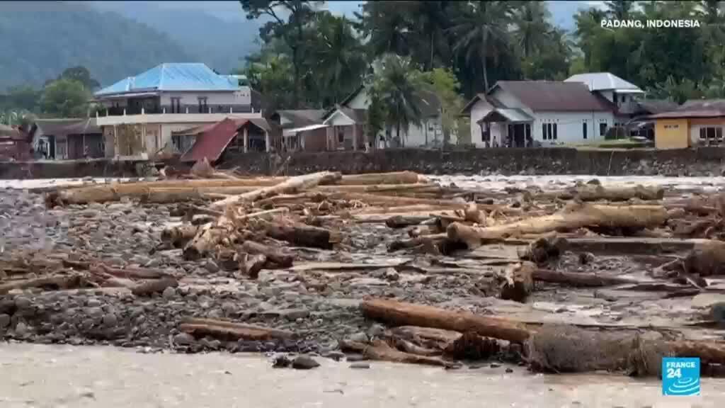 Deforestation fuels Indonesia floods