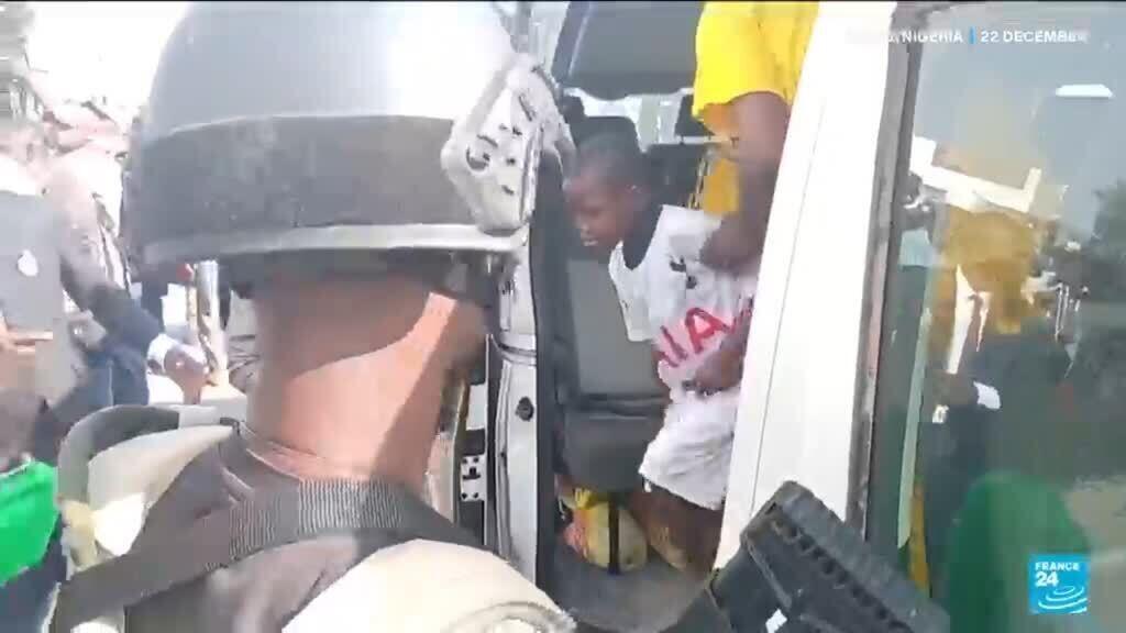 Nigerians welcome 130 schoolchildren and teachers released after mass abduction