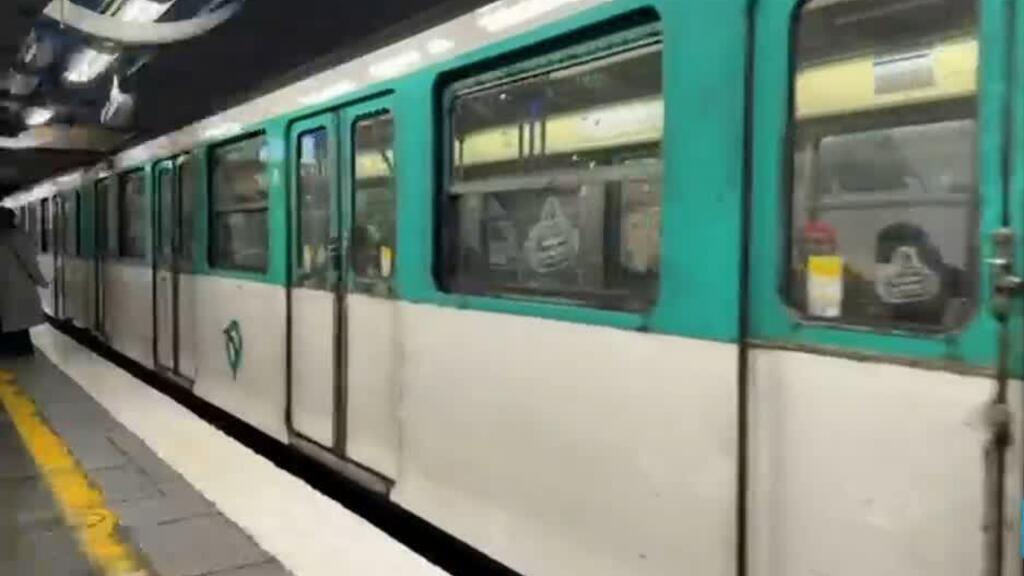 Police arrest suspect after man stabs three women on Paris metro