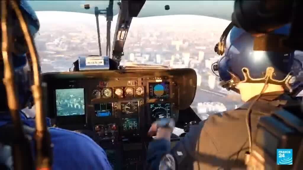 How does the French police prepare itself for the New Year's Eve festivities?