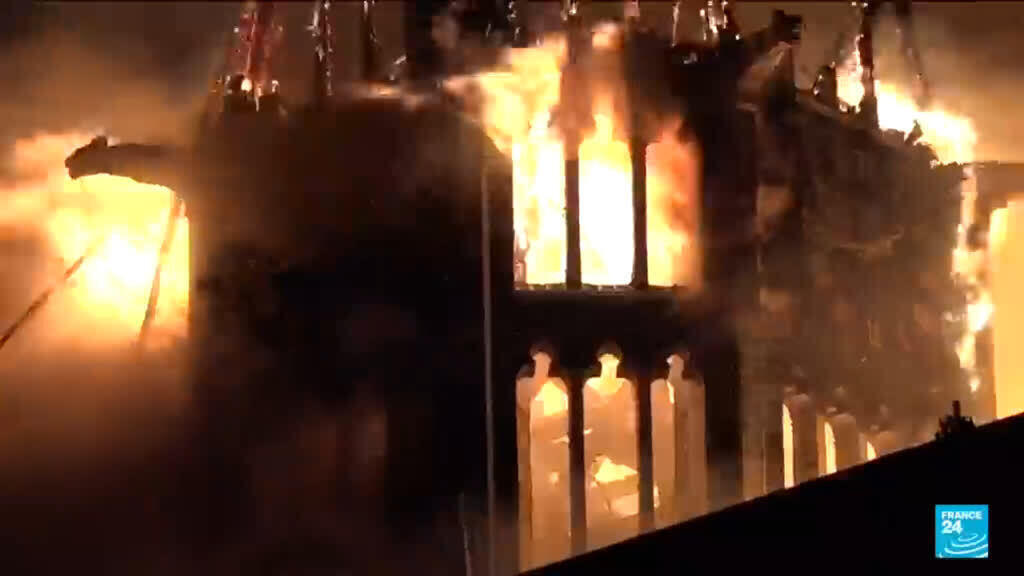 Major fire breaks out in historic church in Amsterdam