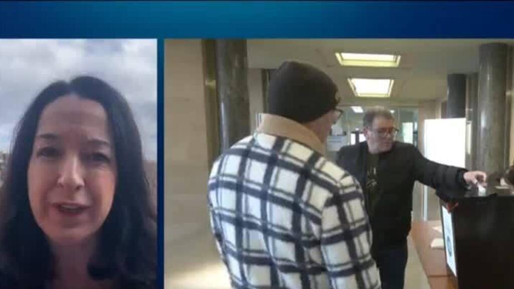 Portugal votes in tight presidential race with far right expected to reach runoff