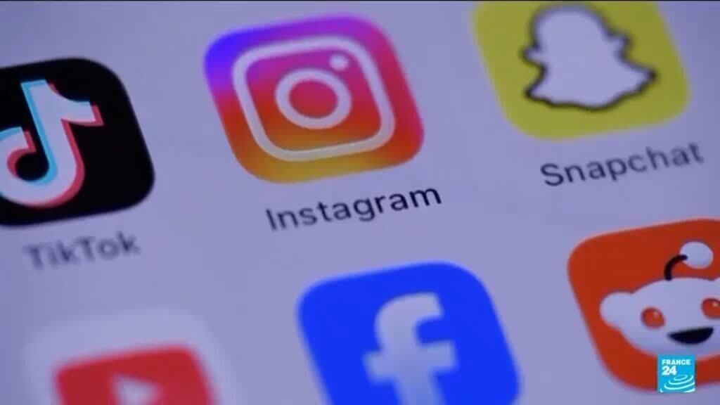 French lawmakers approve bill banning social media for children under 15