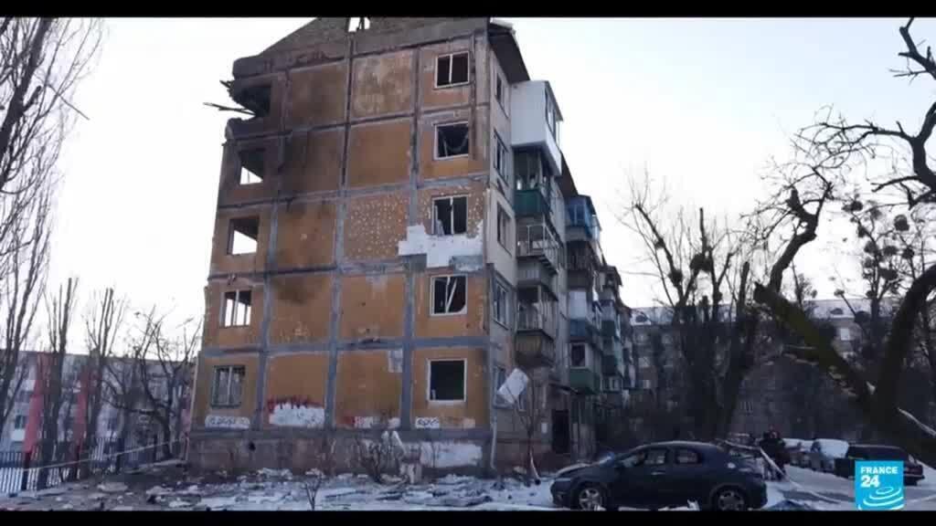 Ukraine: Kyiv residents face power outages amid Russian strikes