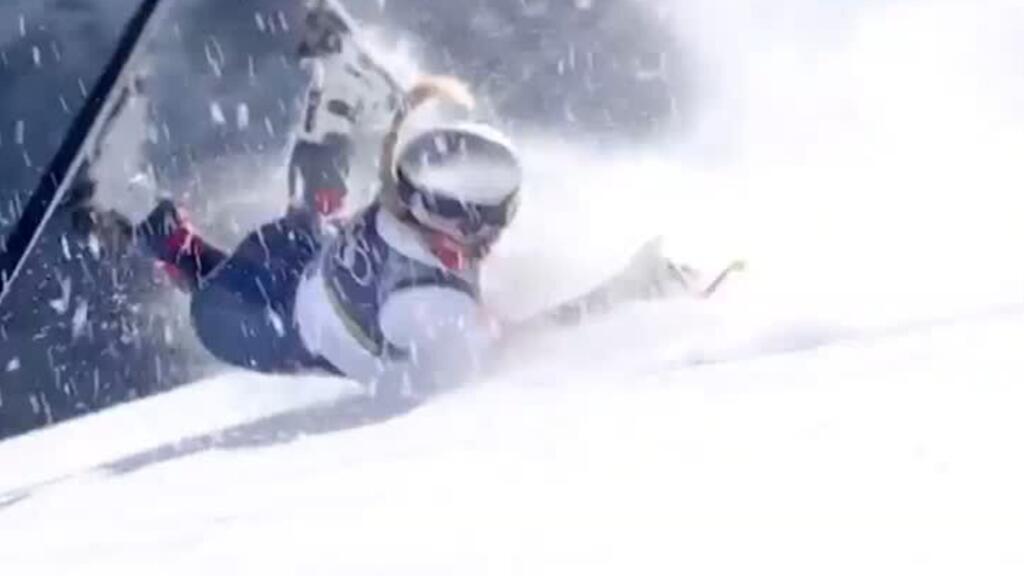 Lindsey Vonn crashes out in brutal end to Olympic comeback dream