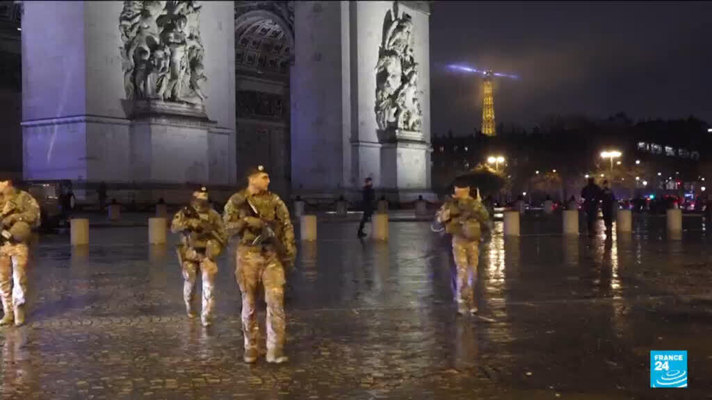 Paris police shoot knife attacker