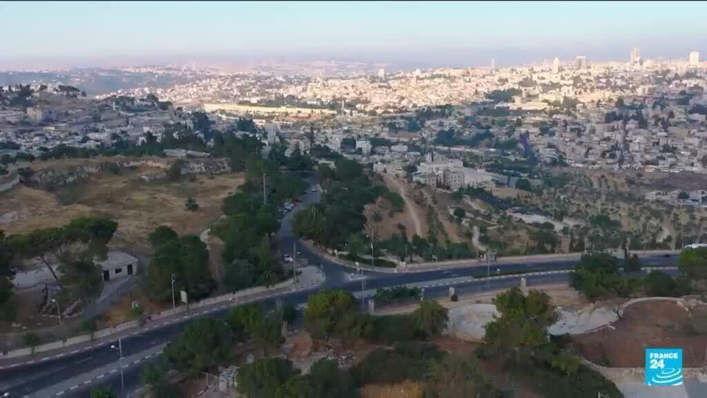 While southern Lebanon evacuates, northern Israel stays put
