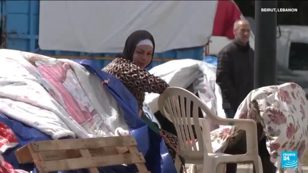 Eid al-Fitr celebrations begin under shadow of war