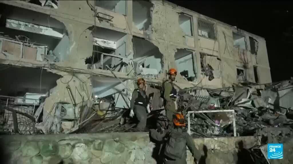 Iranian missile strikes injure more than 100 in southern Israel