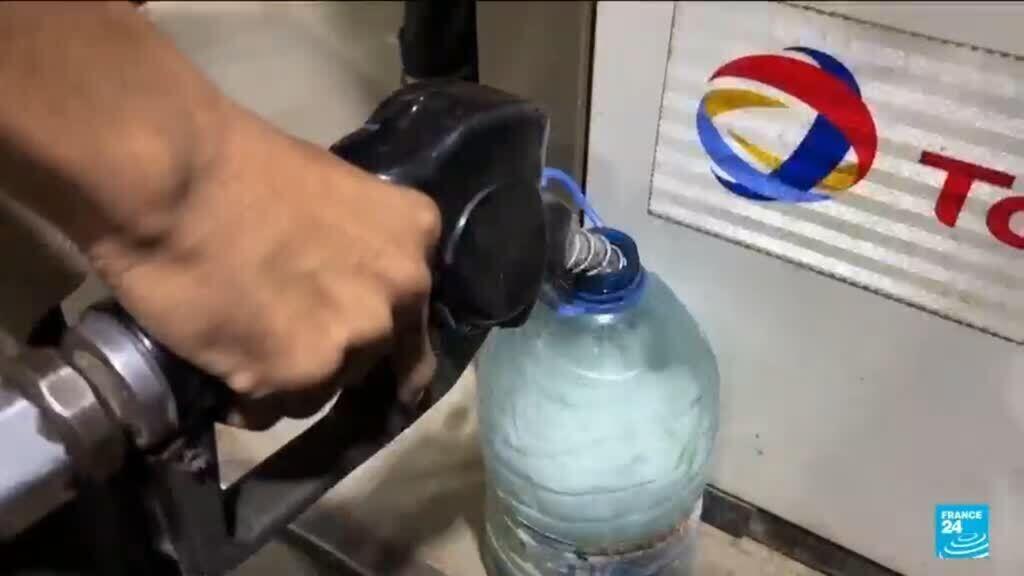 Pakistan announces free public transport as energy crisis bites