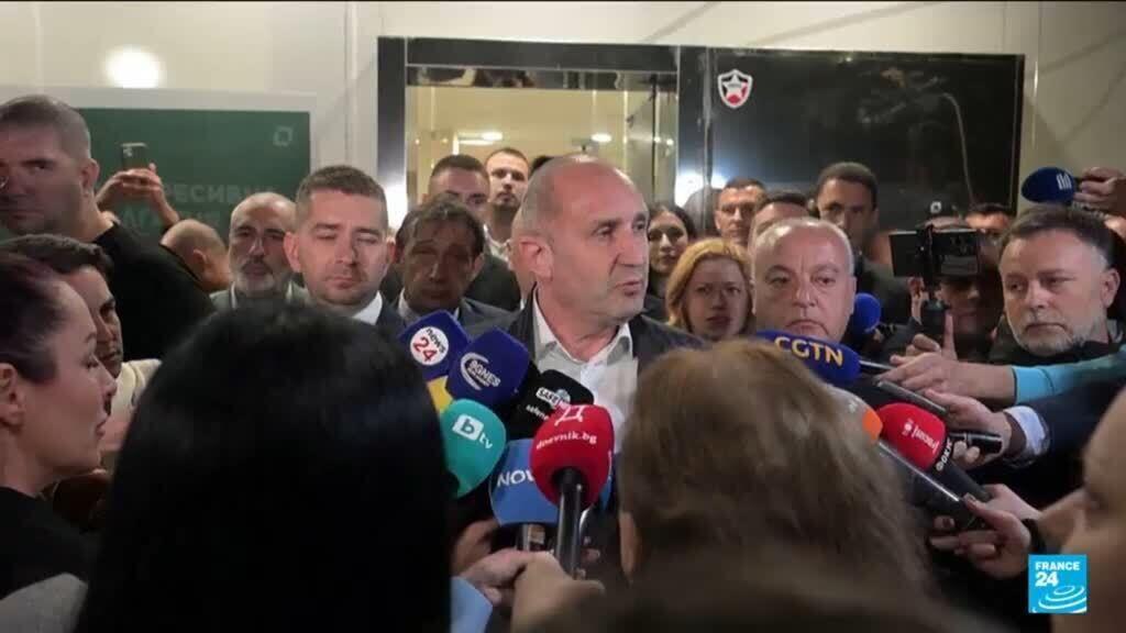 Bulgaria Kremlin-friendly ex-president wins parliamentary majority