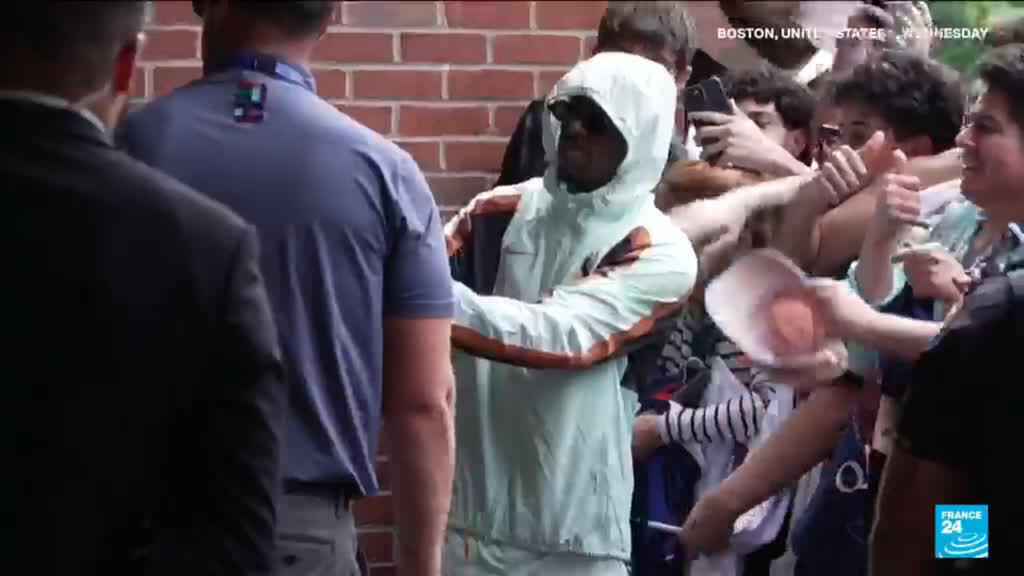 France arrive in Boston ahead of their upcoming World Cup campaign