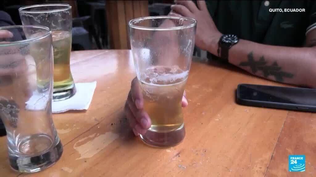 As alcohol returns to World Cup, Ecuador president tells fans to drink up