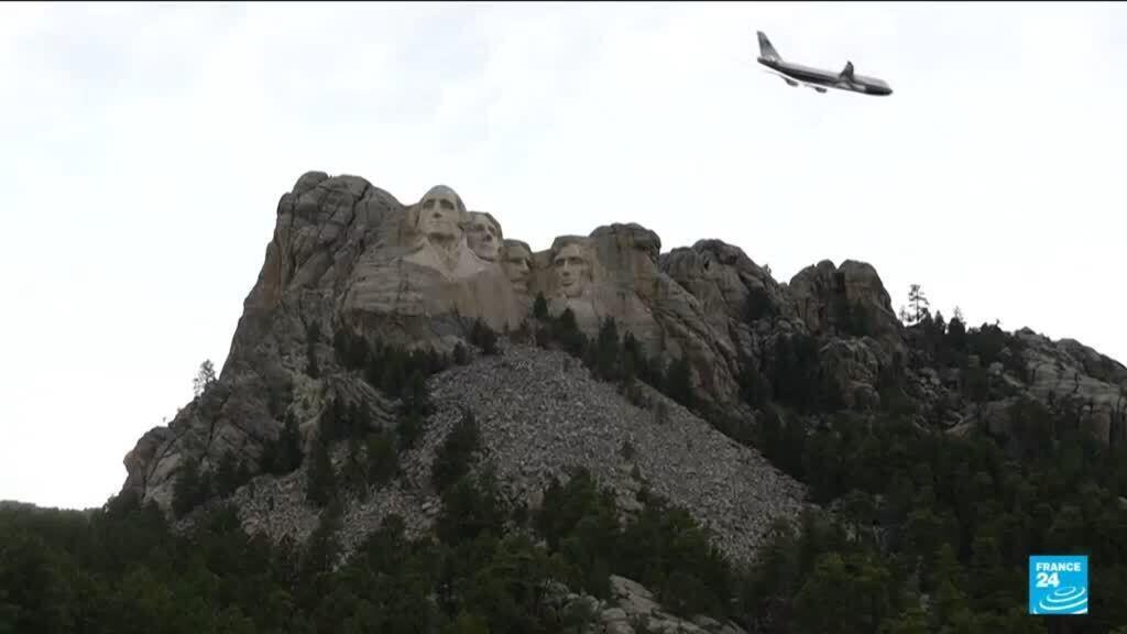 Trump marks US 250th celebration with speech and Mount Rushmore flyover