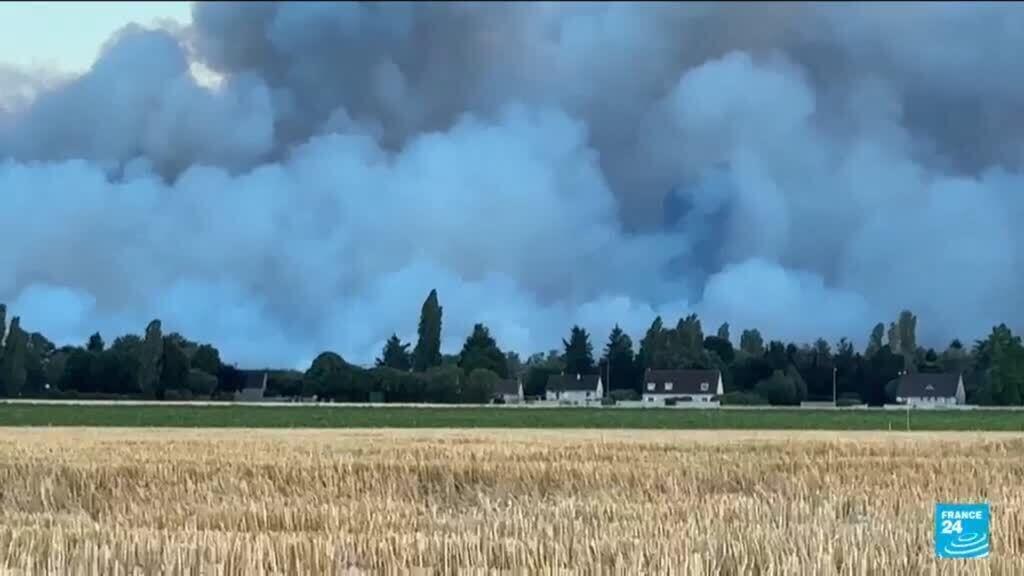 Firefighters continue to battle 'contained' Fontainebleau fire near Paris