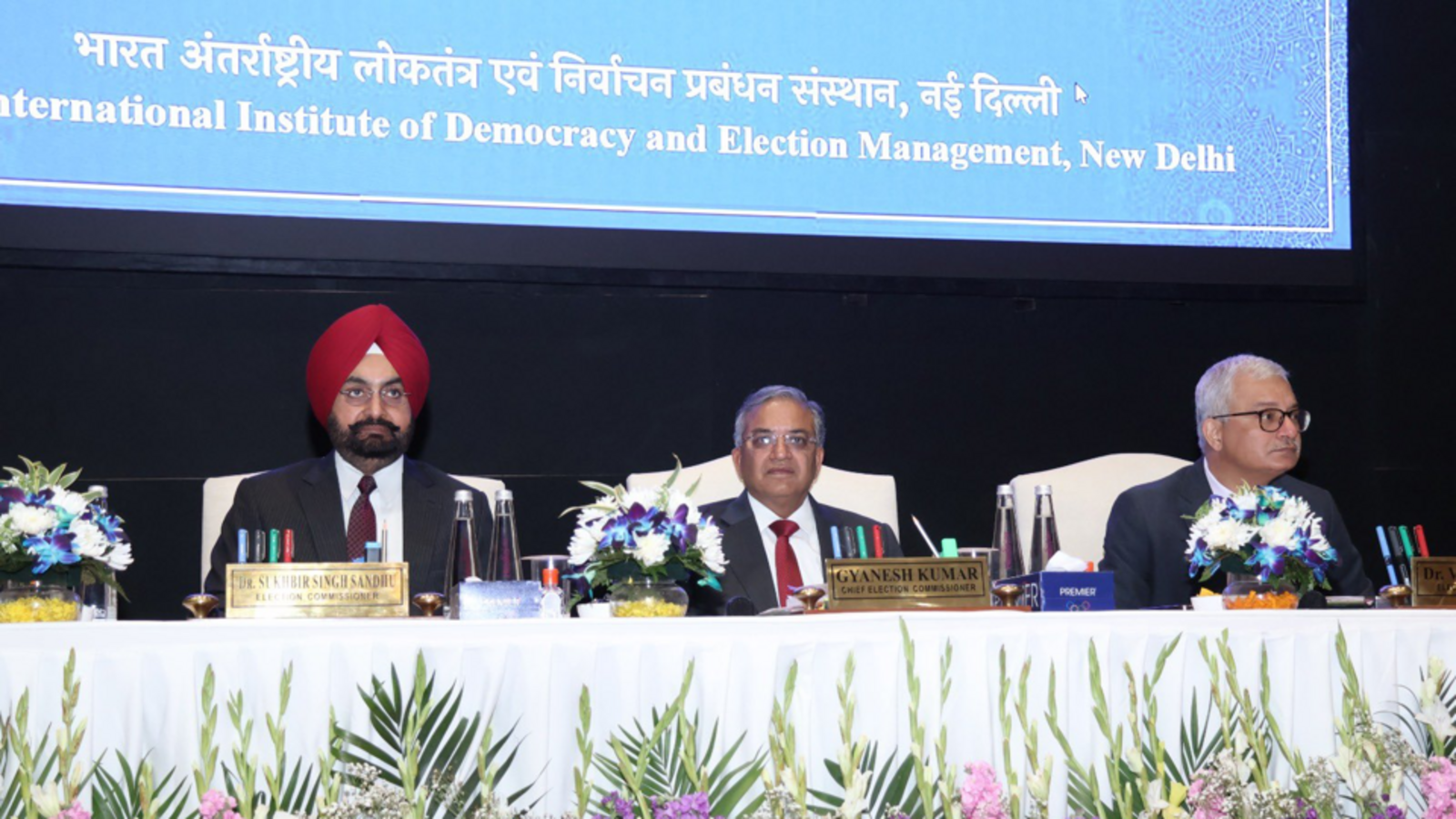 Election Commission invites party chiefs, senior leaders to discuss unresolved electoral issues