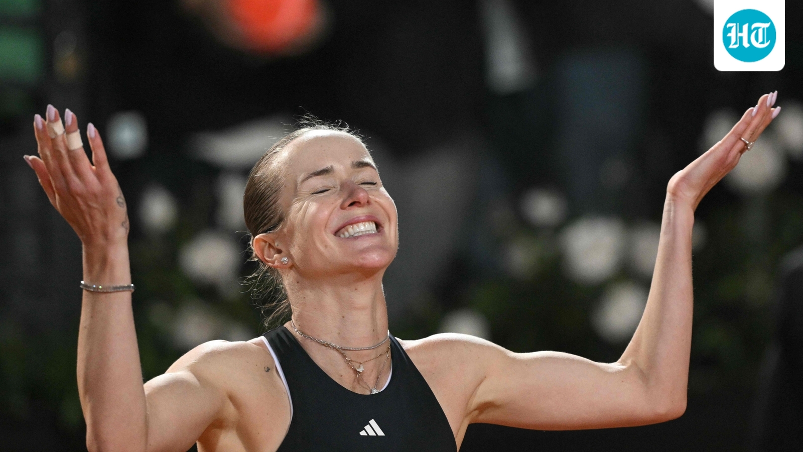 Svitolina's sweet tribute to husband and daughter after Italian Open final win - Watch