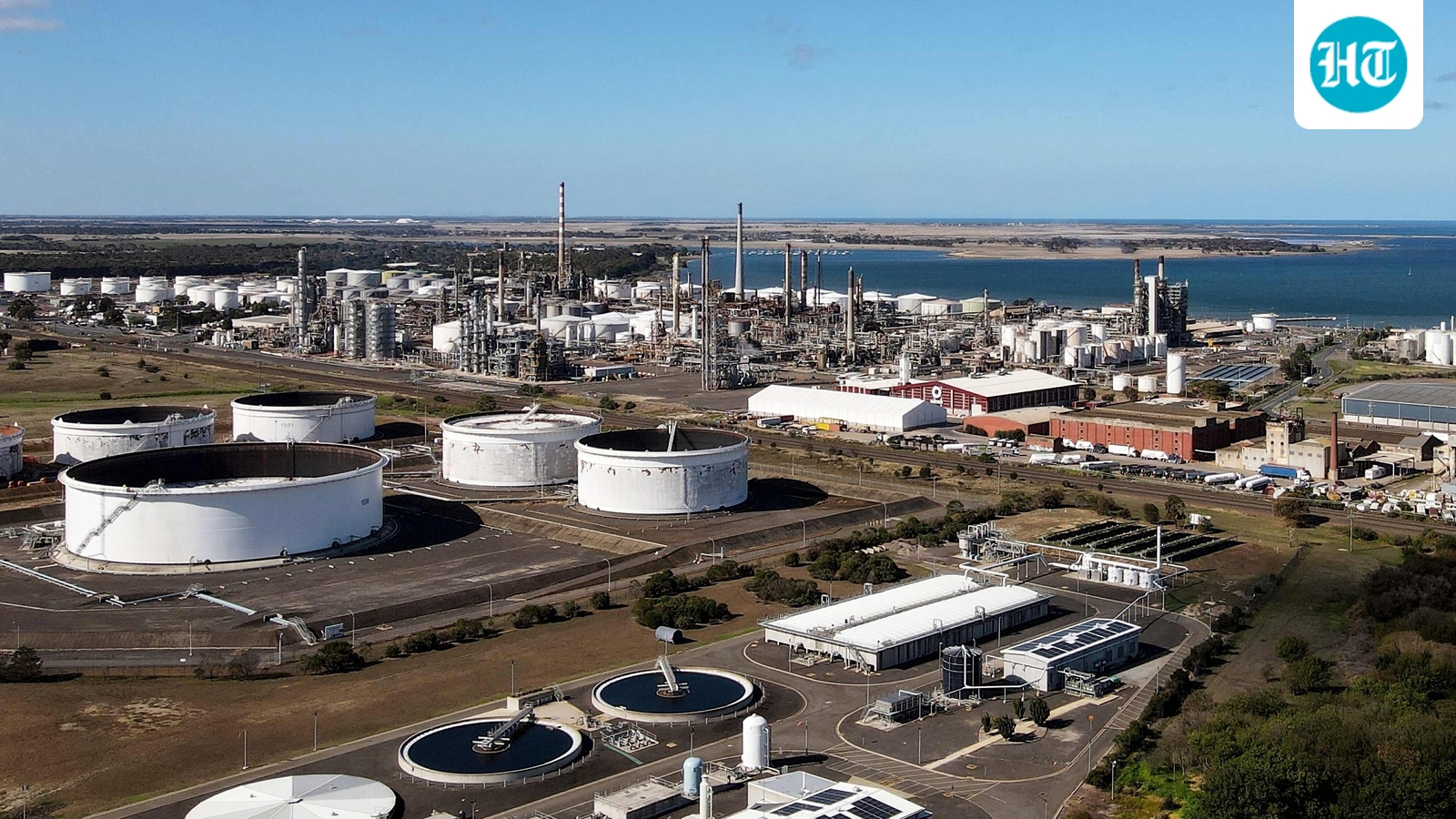 Massive fire breaks out at one of Australia’s two remaining oil refineries in Victoria