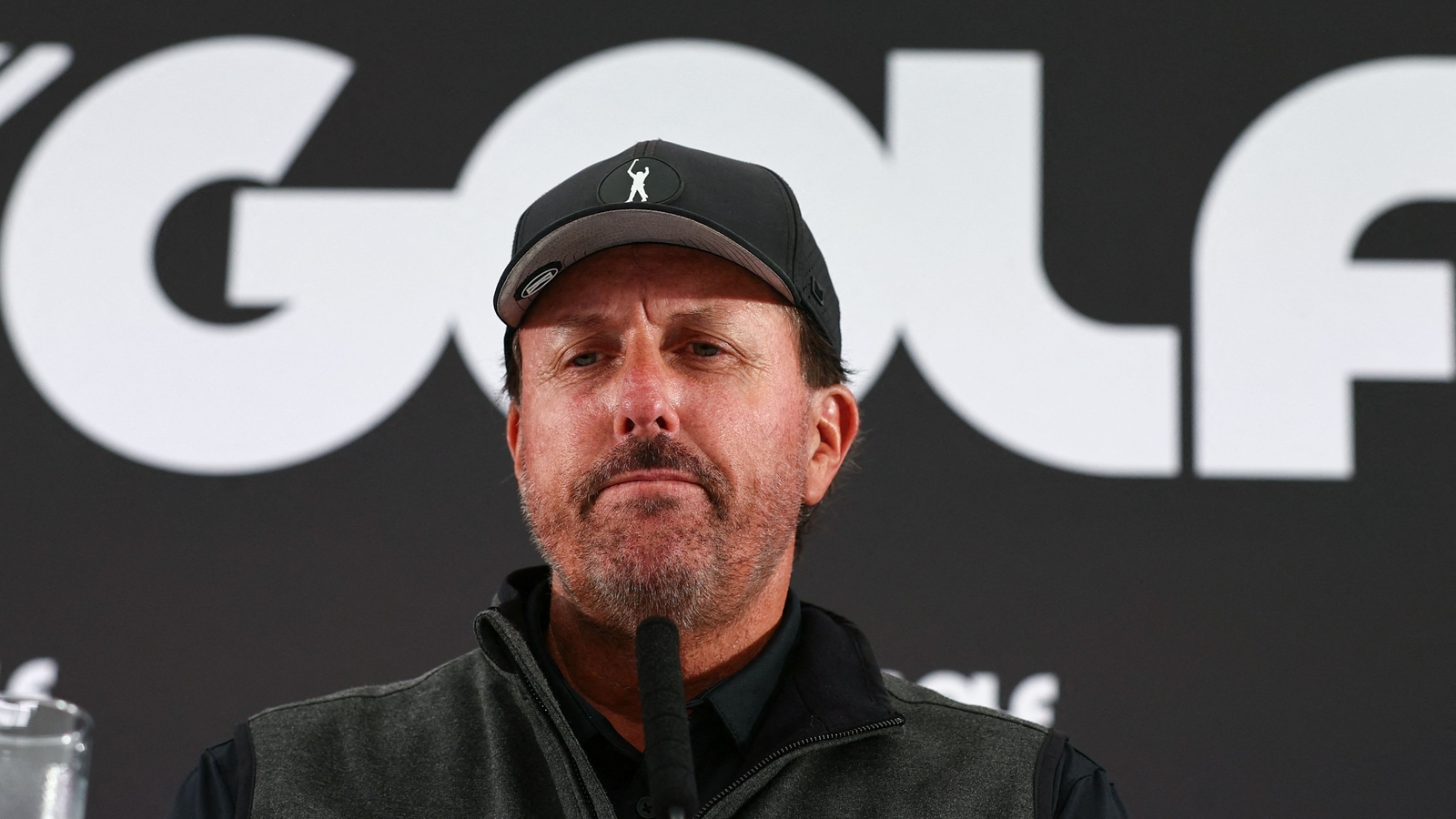 Phil Mickelson's wife: Amy Mickelson supports husband with ‘unwavering love’ amid shocking misconduct allegations