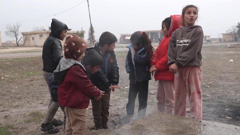 Humanitarian crisis in northern Syria leaves Kurdish refugees stranded