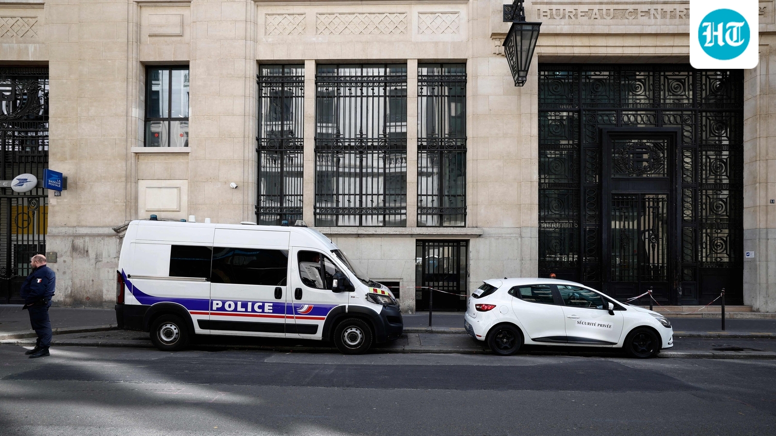 French police foils bomb attack outside Bank of America's Paris headquarters, one detained